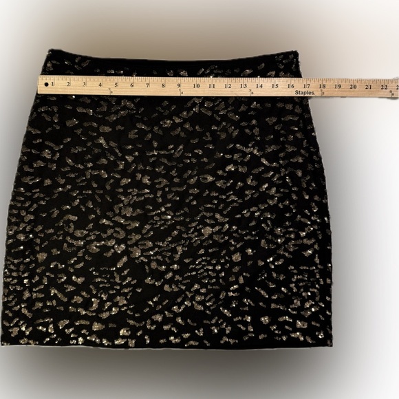 Elie Tahari “Cici” Skirt – Black & Antique Gold Sequin Pencil Skirt (Size 10) - Picture 8 of 8